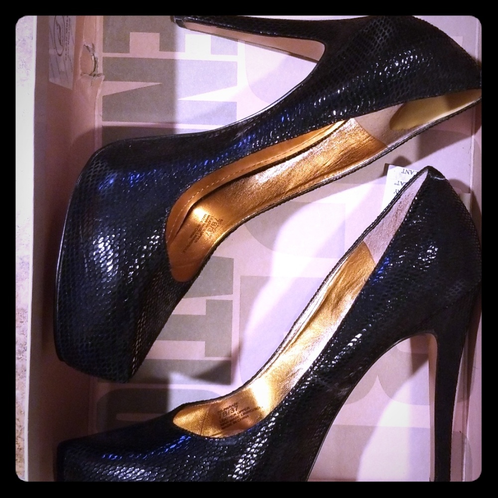 Shoe